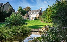 Cricket Field House